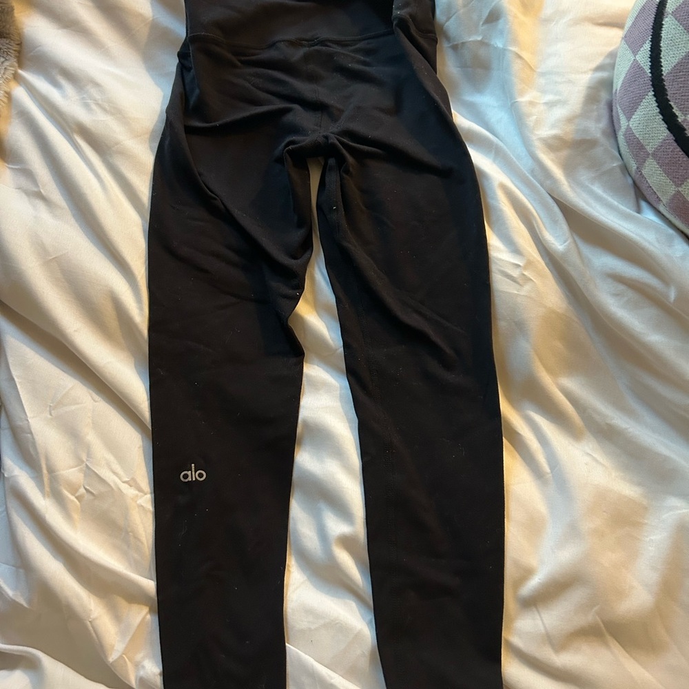 Alo Leggings - Picture 3 of 3